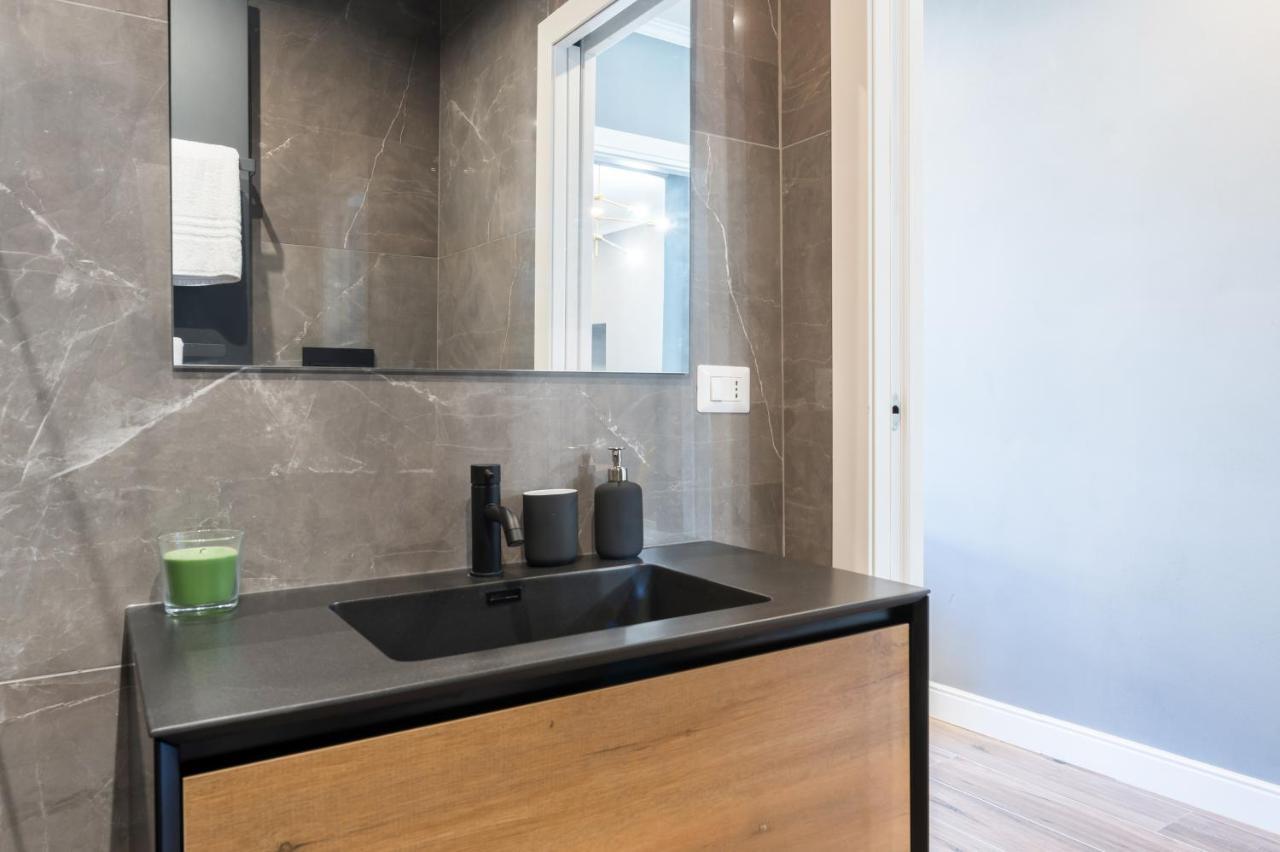 Raffinato Apt Vicino A Piazza Garibaldi X5 Парма Екстериор снимка